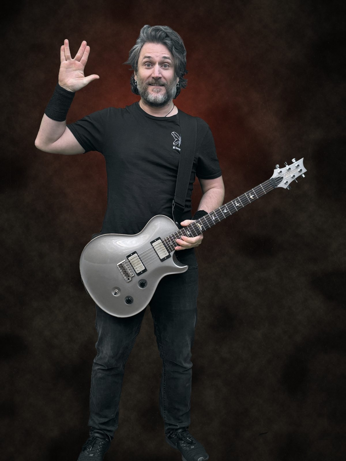 Aaron Murray, lead guitar