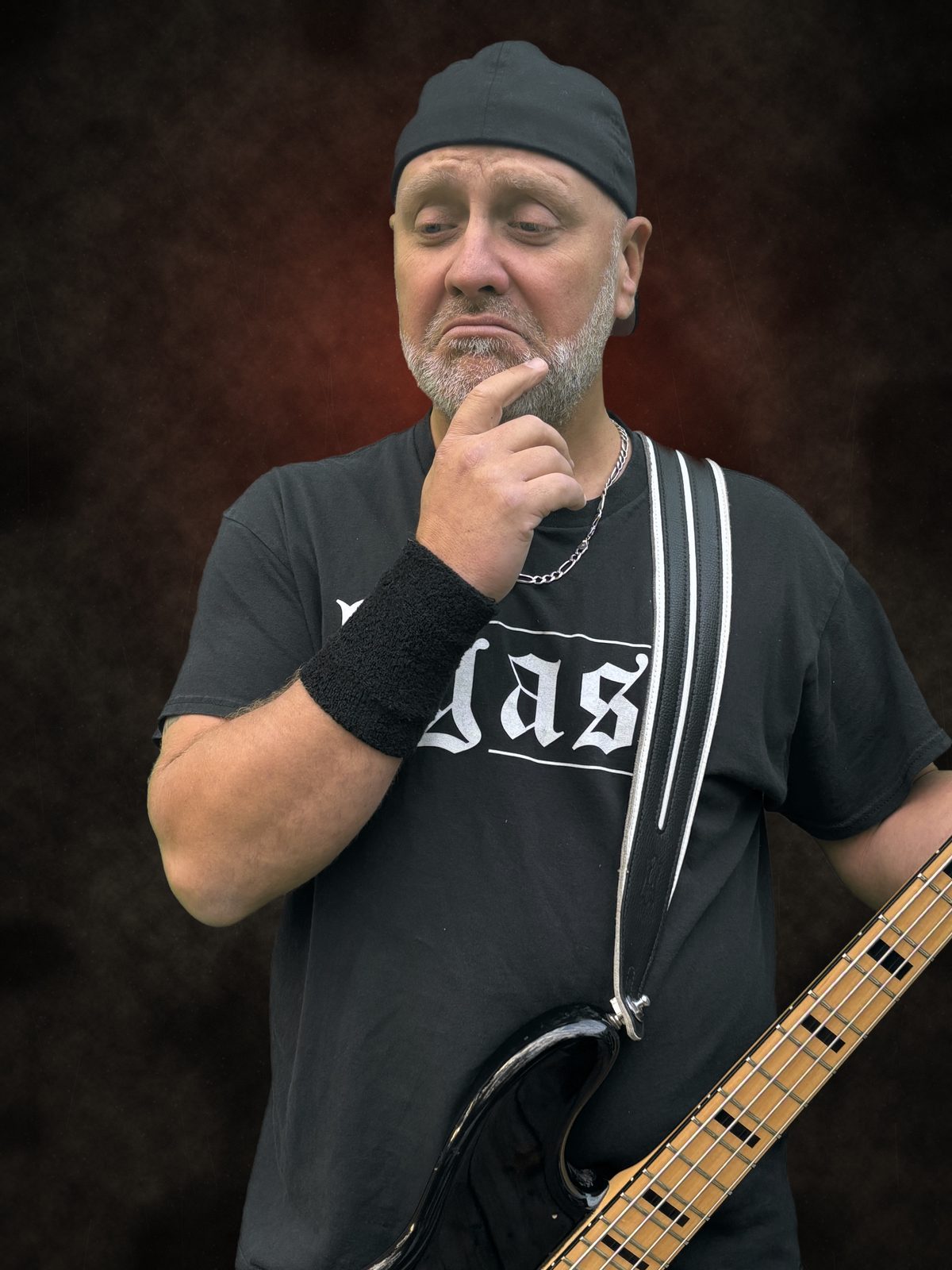 Darcy Maudsley, bass